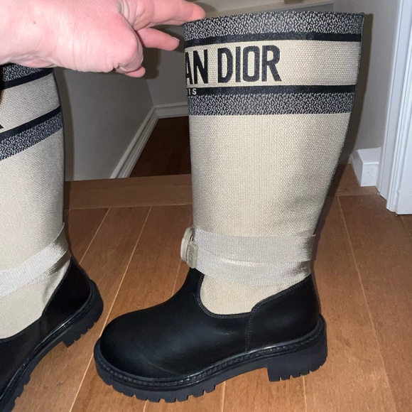 Dior Women's Black and Cream Winter Boots - Picture 7 of 15